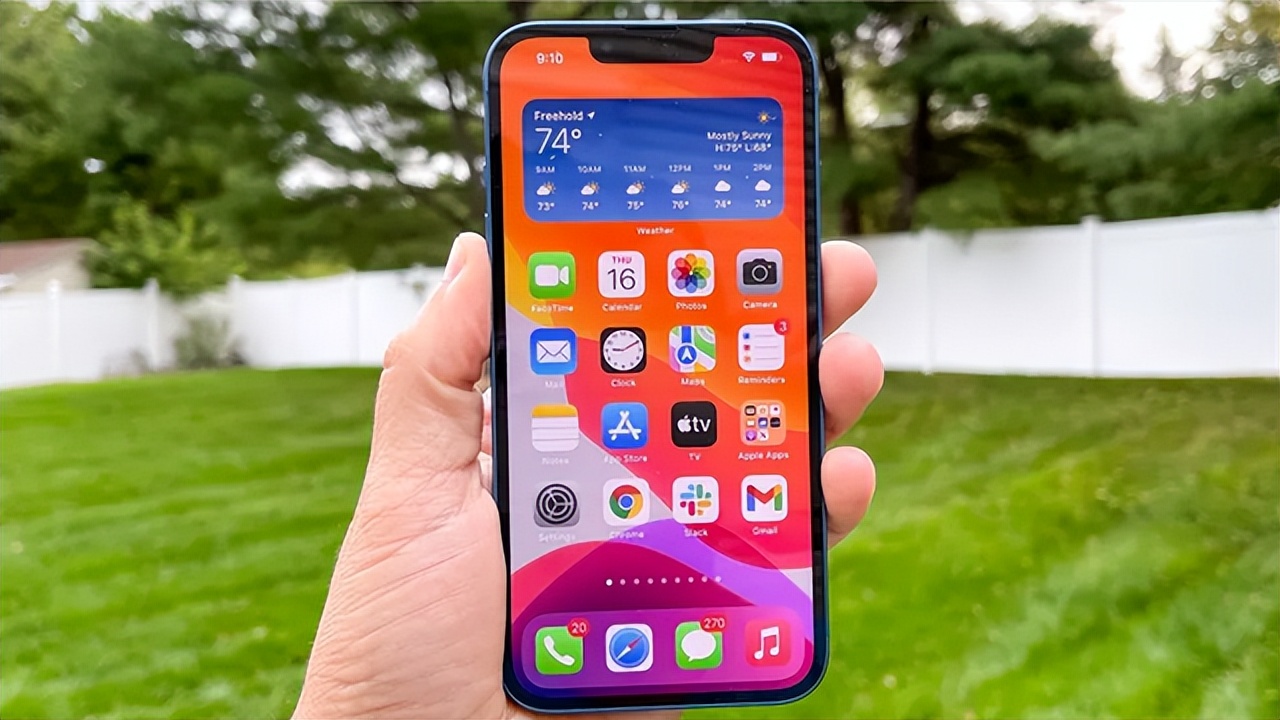 苹果分销商终于妥协，iPhone13再度跌至新低，iPhone14都不香了