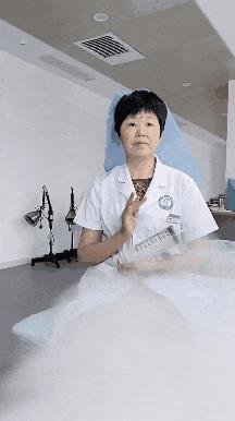 兄弟抢红包是挺快的，就是有点费手机，这屏幕得经常换吧，哈哈哈