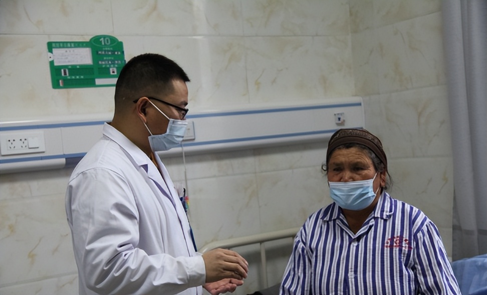 90后小伙成为催乳师,小伙做催乳师月入十万