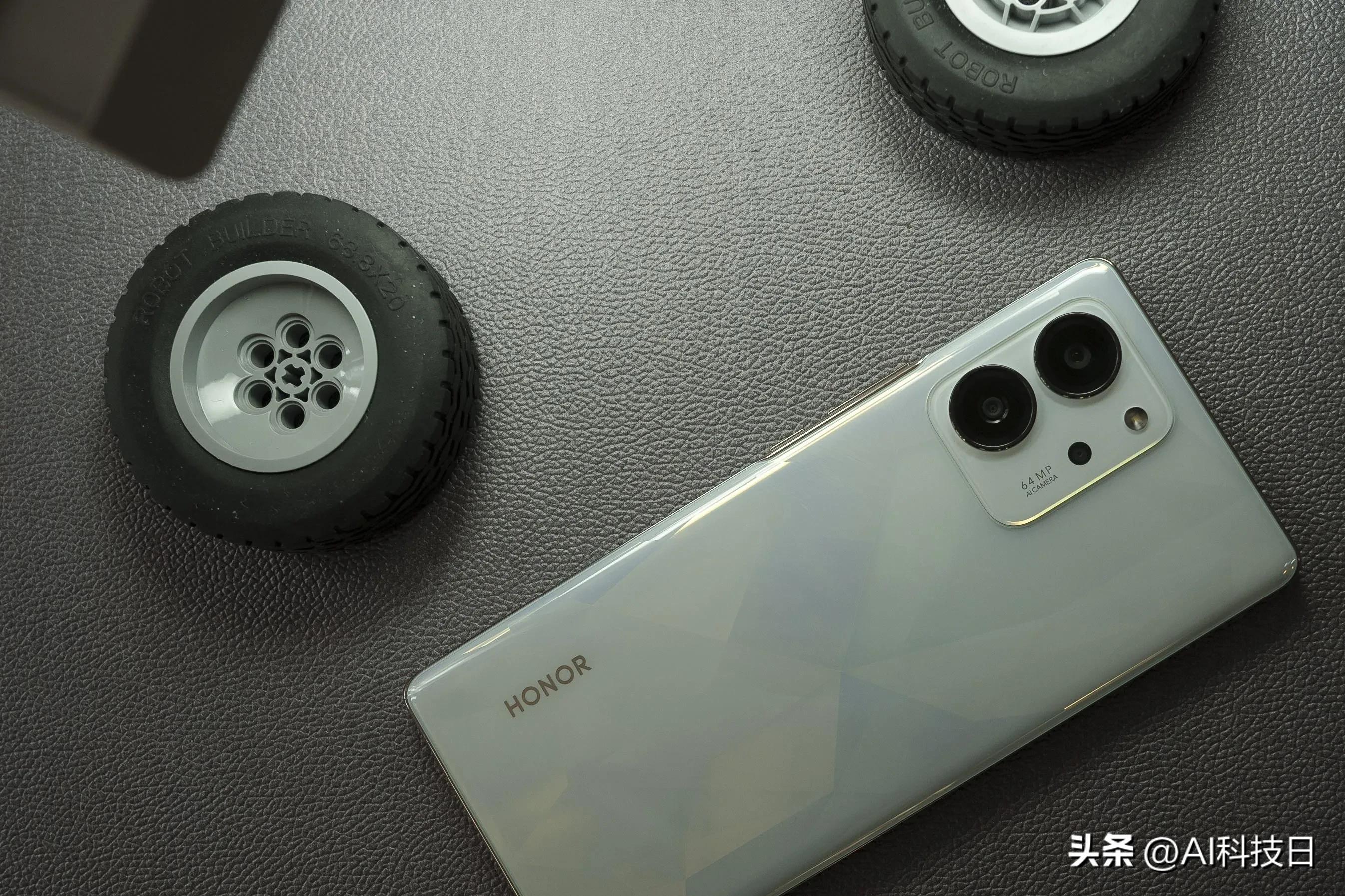 荣耀80se曲面屏价格,荣耀80se手机值得买吗