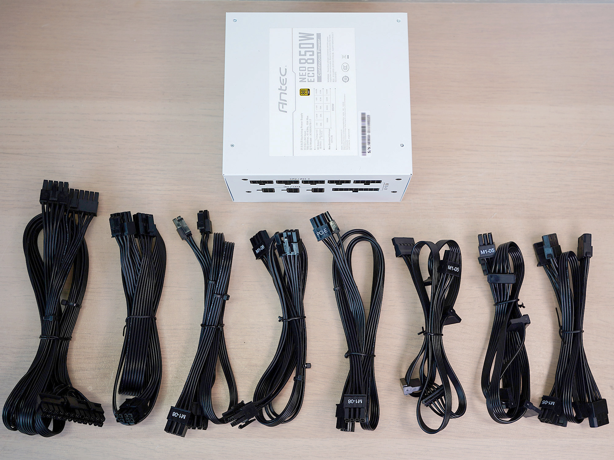 白银经典配色，最强风冷组合，能玩老头环，也是生产力的PC主机