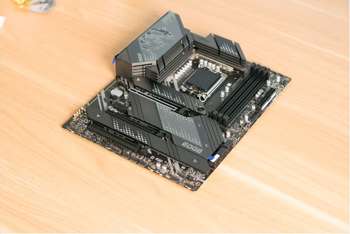 后浪推前浪，新的内存价格屠夫来了，国产高性价比普通内存条测试