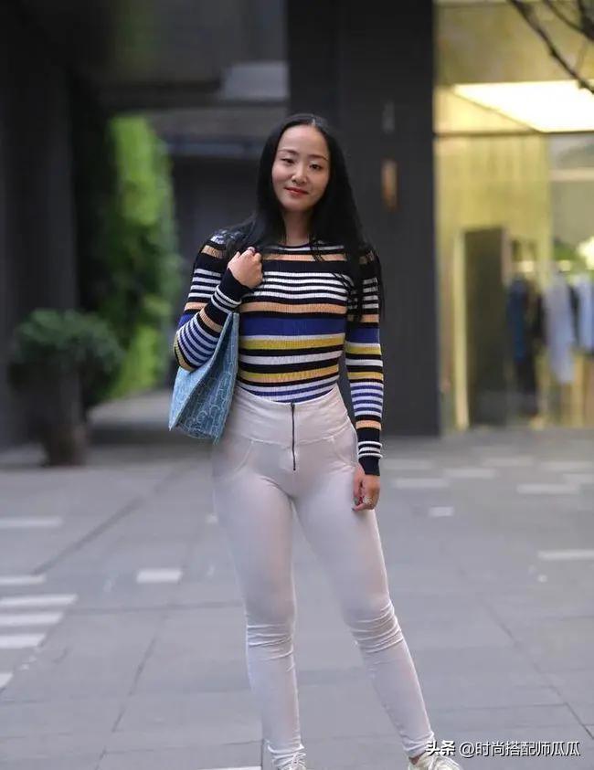 穿对“白裤子”原来这么高级！瞧三木这3套优雅搭配，照穿准美