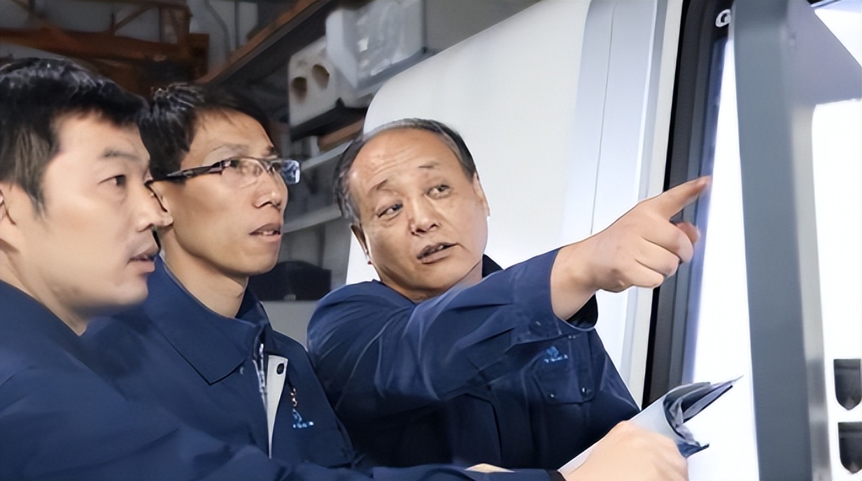 美国开出1000万天价年薪，只为挖走中国一名普通技校生！