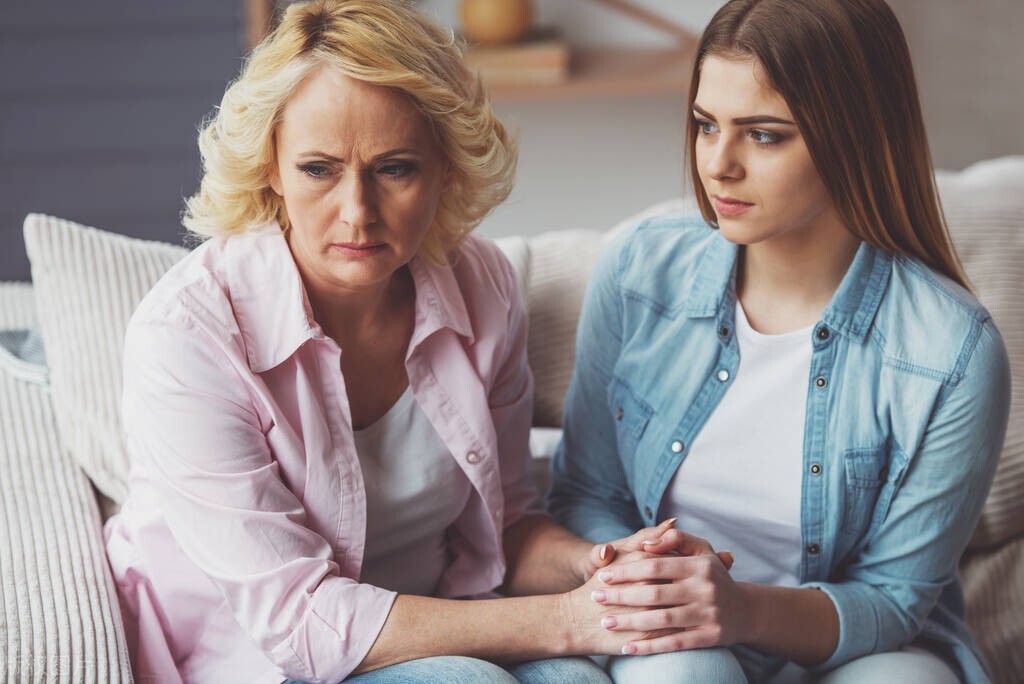流浪女的独居生活视频,流浪女孩的一天