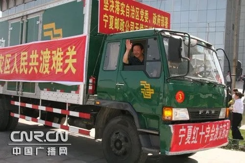 对赚钱毫不在意却年入6000亿，中国最佛系快递凭啥吊打美国邮政？