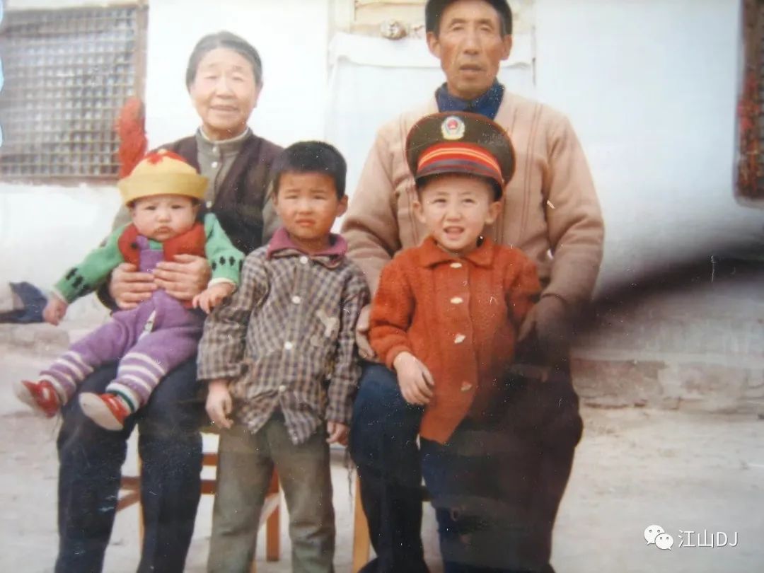 童年温馨的热炕头,童年睡炕头