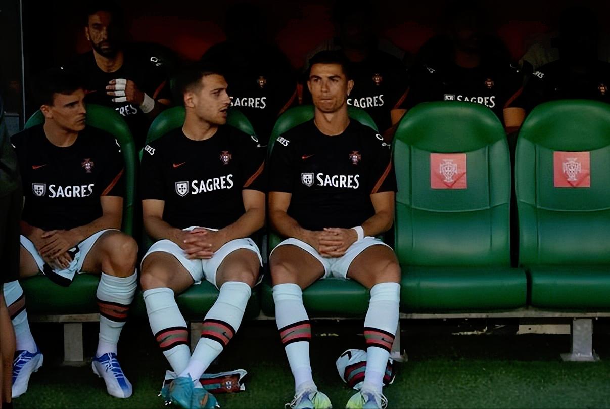 破荒可喜又可悲！C罗的最佳定位只能是“板凳匪徒”了？