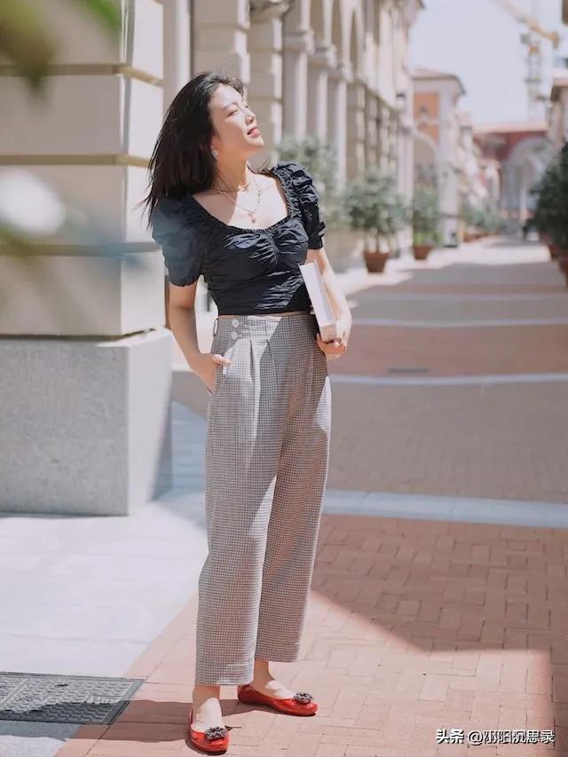 女款小白鞋品牌达芙妮,鞋子女款卓诗尼达芙妮