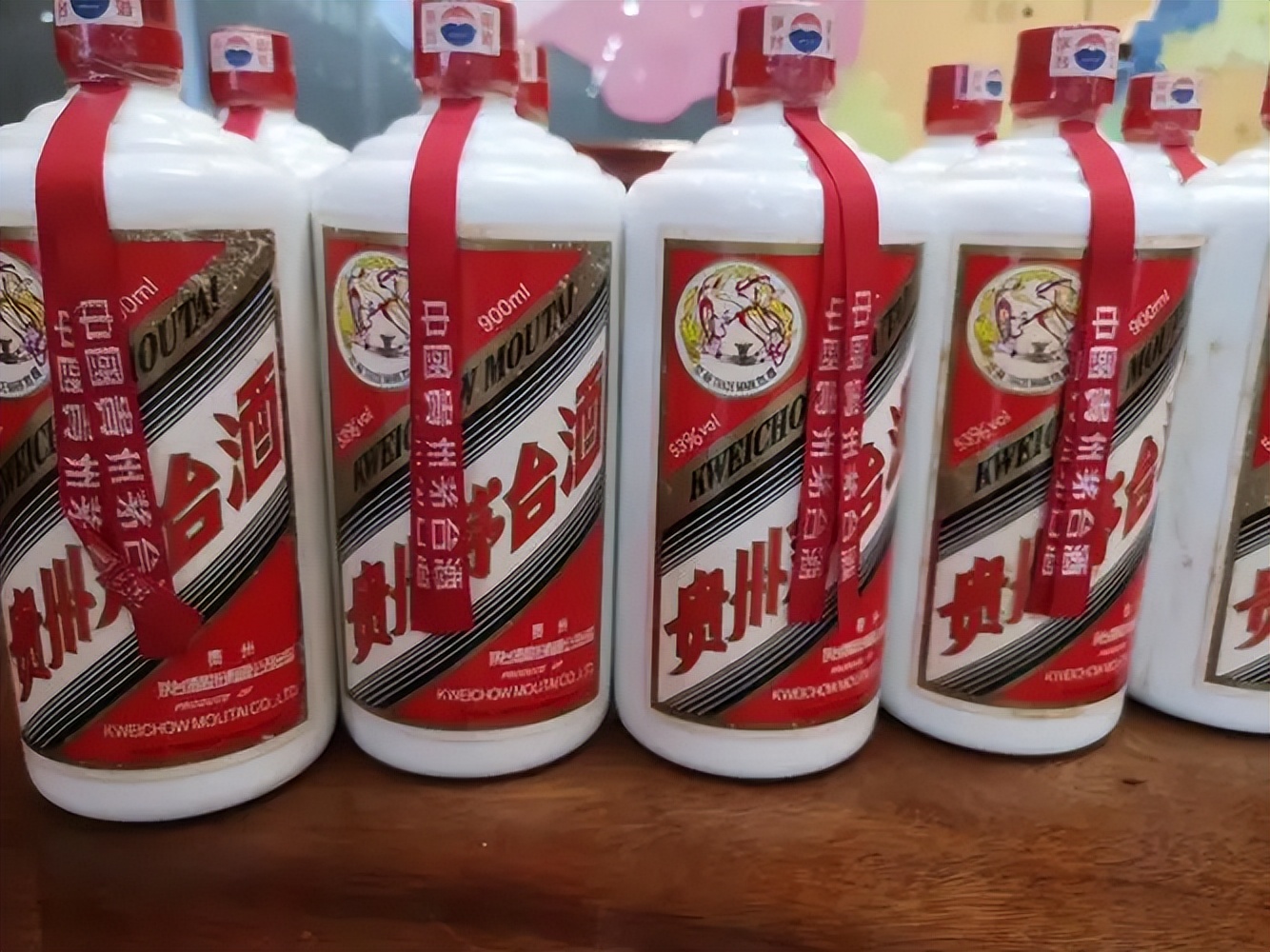 小李感谢领导，送去一瓶茅台酒，怎料竟弄巧成拙，好在结局完美