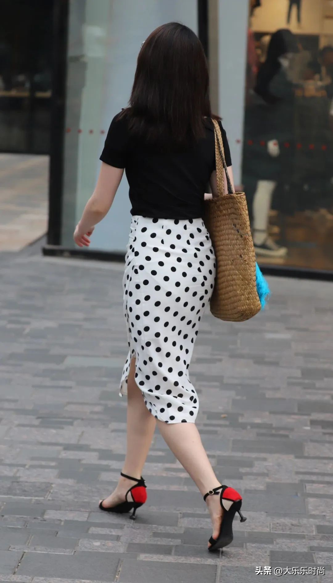 最美背影街拍高清图片女,街拍背影就已经足够好看了