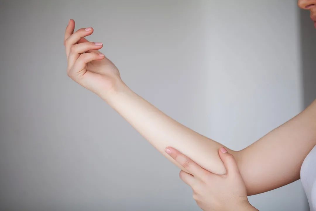 扁平疣在美容店能治好吗,美容院治疗扁平疣为什么那么贵