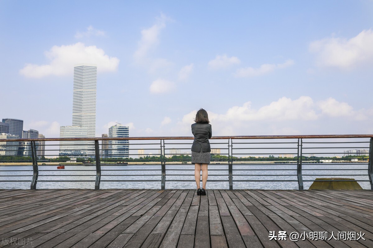 男上司和女下属的正确关系,男上司与女下属有绯闻怎么办