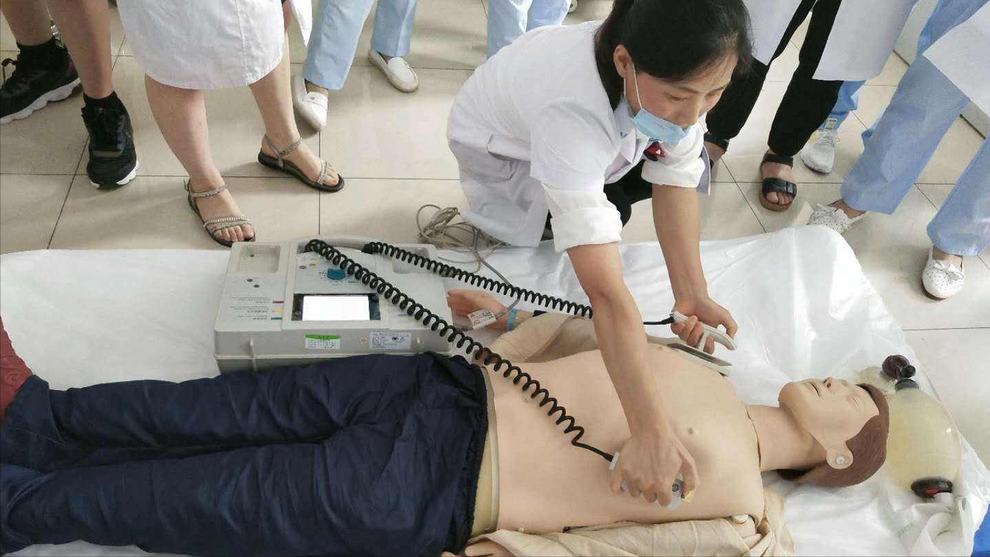 丈夫死三天被埋五小时竟奇迹生还,男子意外去世下葬时却发生意外