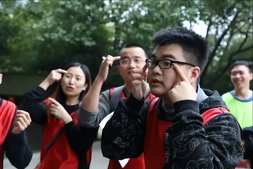 值得去的团建拓展推荐,团建最火的十个优雅项目