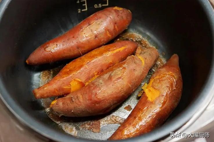 怎样用电饭锅煮红薯好吃又简单,红薯在电饭锅里怎么煮