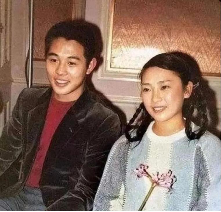 李连杰利智和黄秋燕,李连杰利智的女儿和黄秋燕的女儿