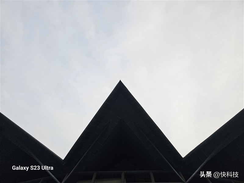 三星galaxys23ultra超大屏,三星galaxys23ultra打游戏分屏
