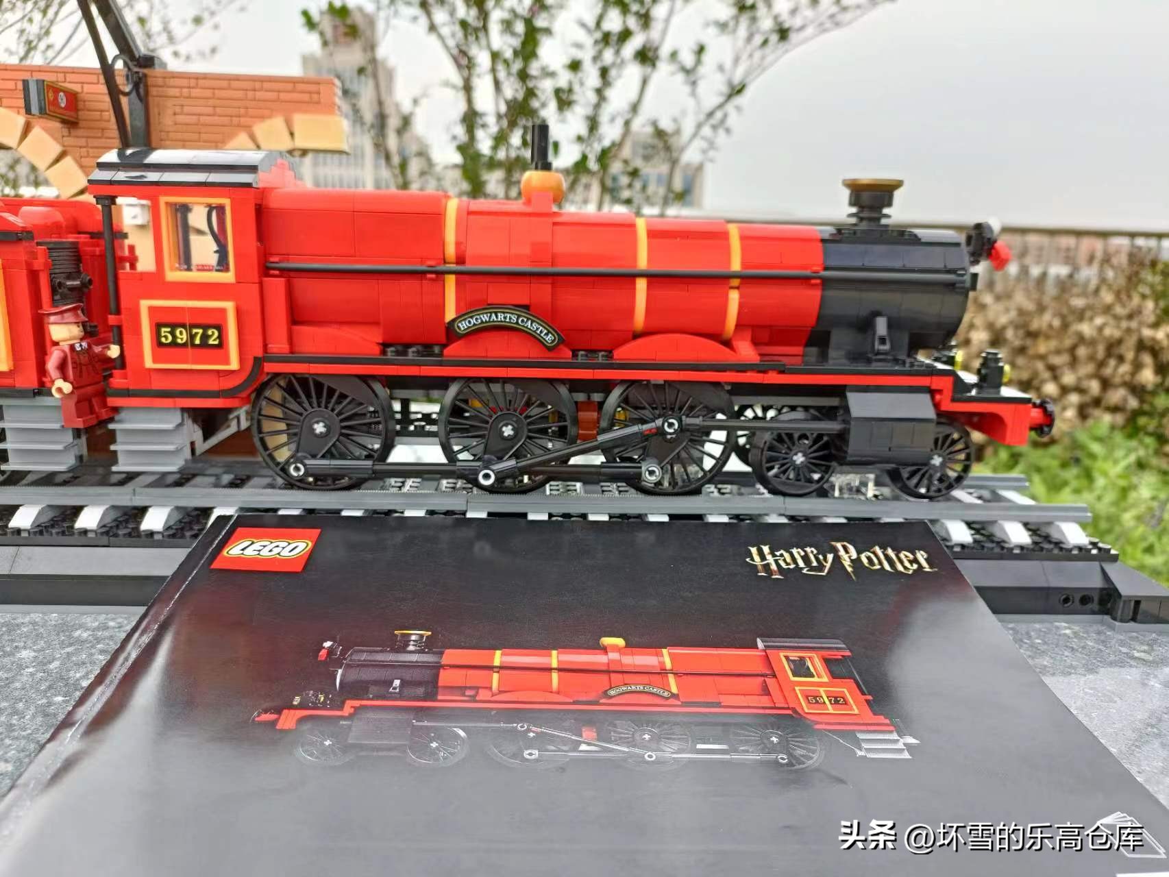 边看哈利波特，边拼乐高：爆肝试玩76405霍格沃茨特快