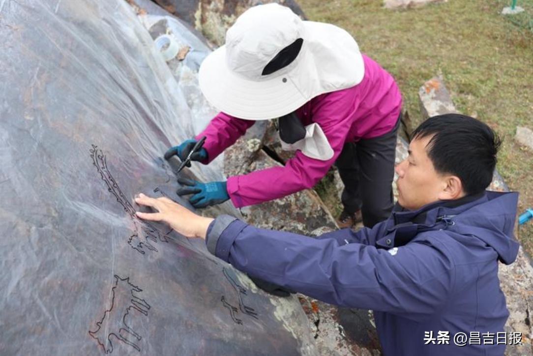 博格达峰儿童画,阜康博格达岩画