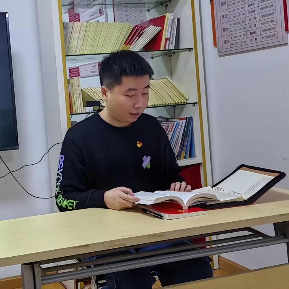 汪阳:在扎根基层中激昂青春力量