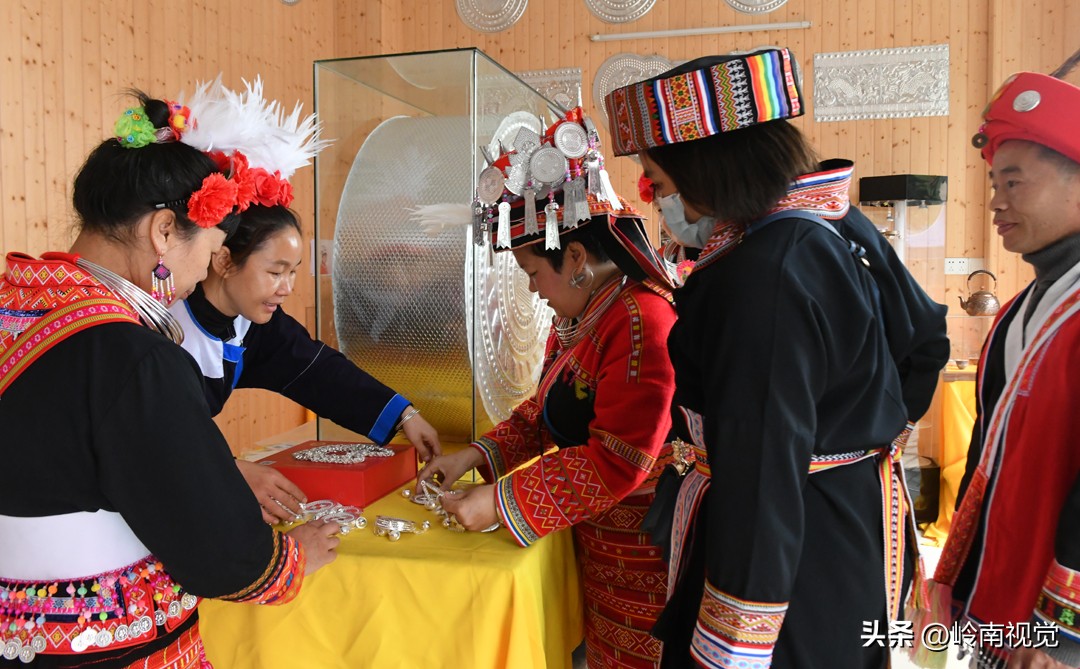 唐大打十斤：打造“银”的世界的非遗传承人