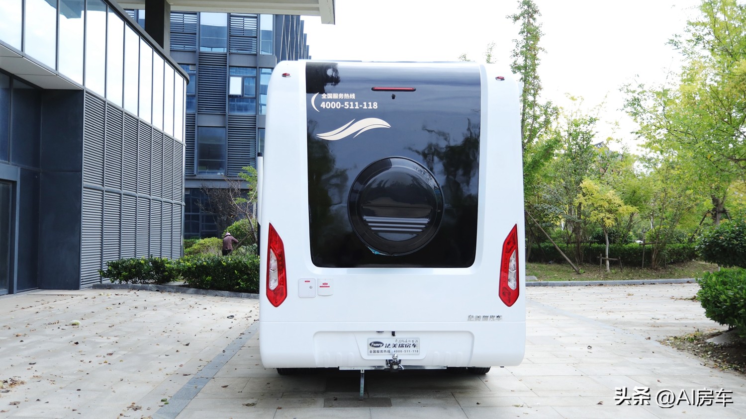 大型房车国产睡十人,目前国内最好的轻卡房车