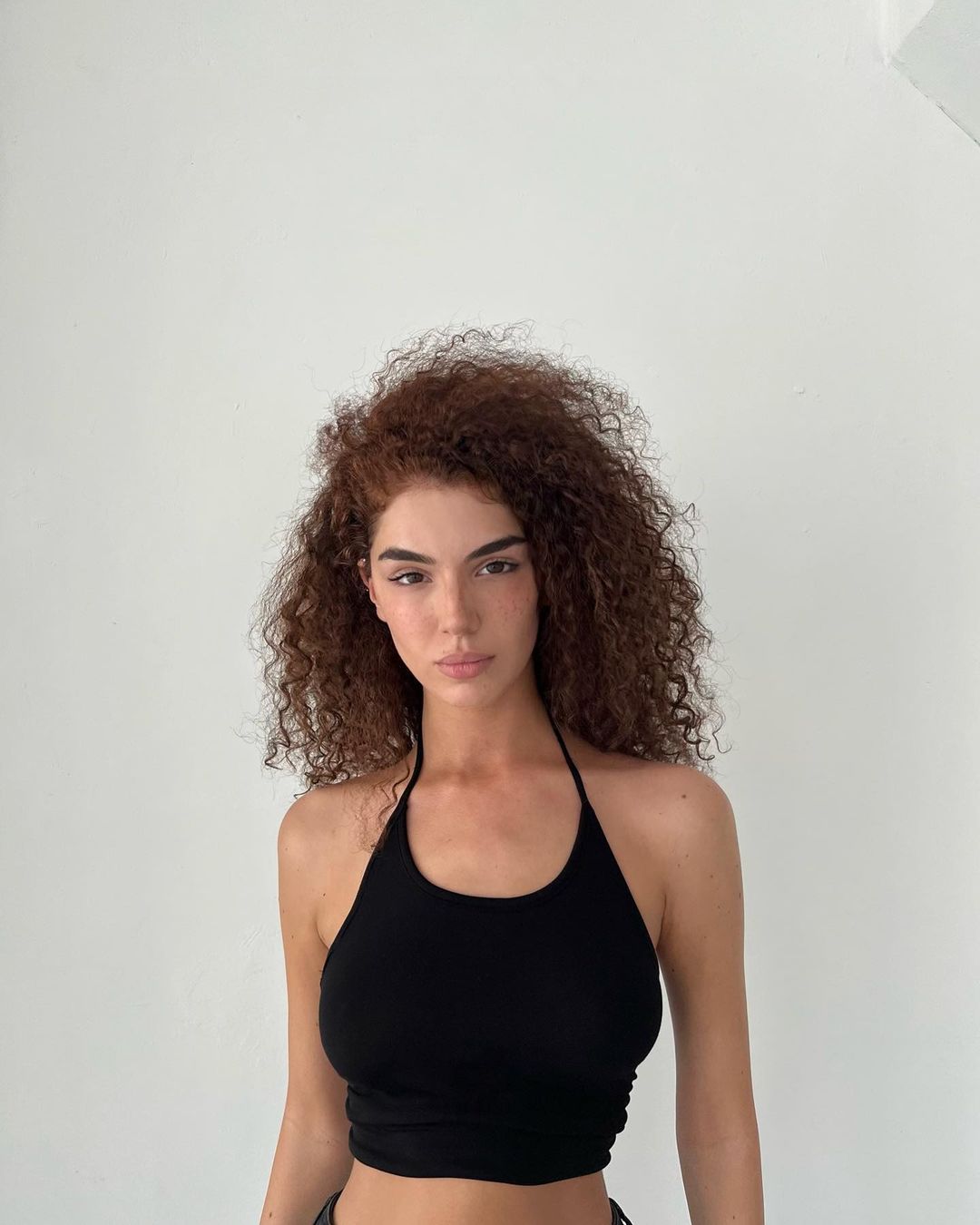 职场失意，情场得意！一起来认识下未来西甲最佳门将的女友