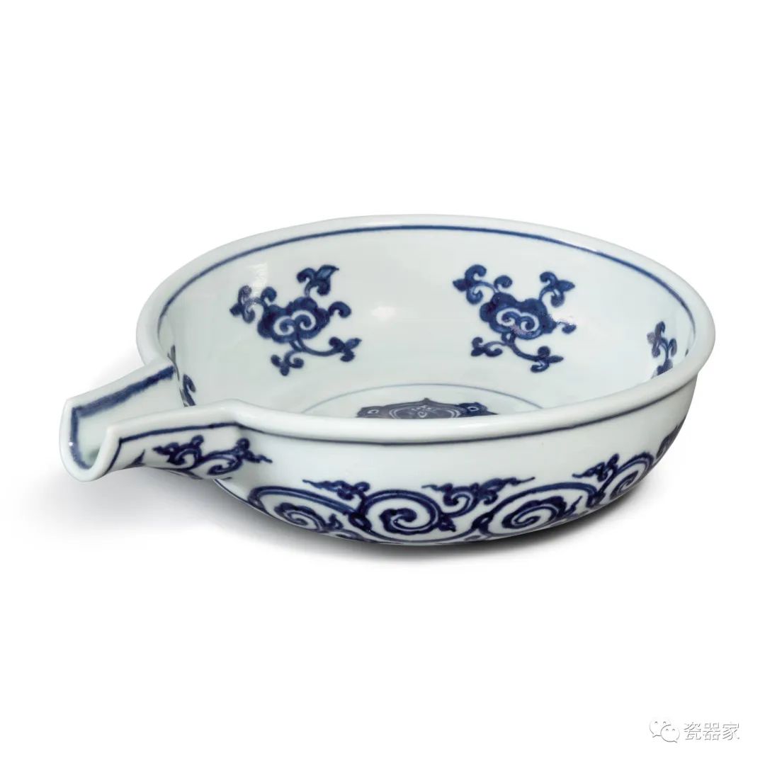 苏富比瓷器秋拍 (苏富比19年香港瓷器春拍)