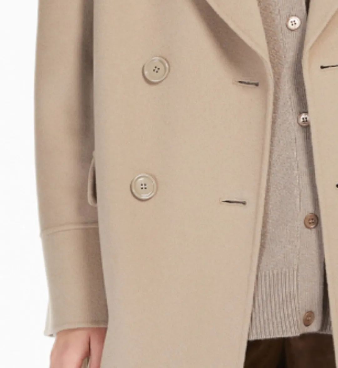 安吉丽娜朱莉大衣,安吉丽娜朱莉的冬季大衣街拍