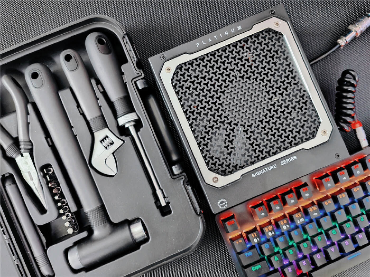 安钛克金牌全模组750w拆解,安钛克白金电源