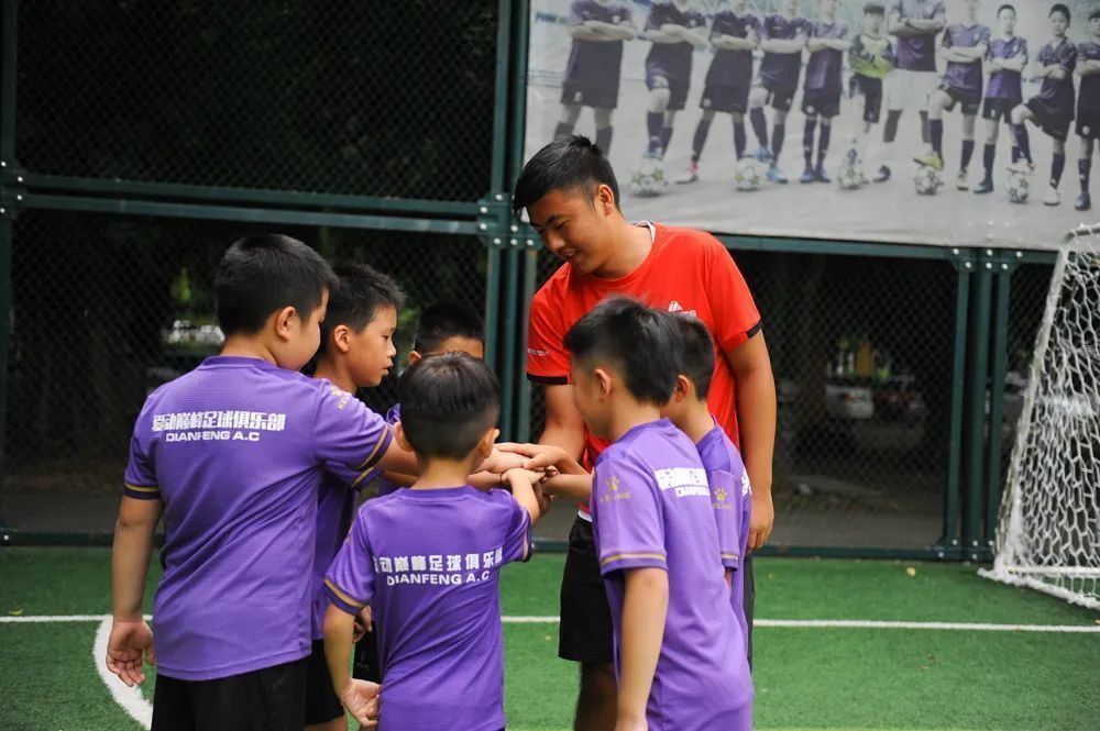 足球运动可以锻炼身体哪些方面,足球运动的体育精神和文化价值