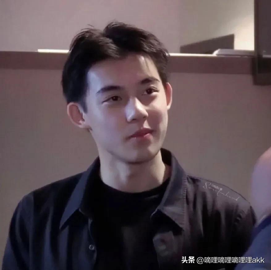 年下｜《就这么定了》作者：小布爱吃蛋挞/你爸爱看中国足球么？