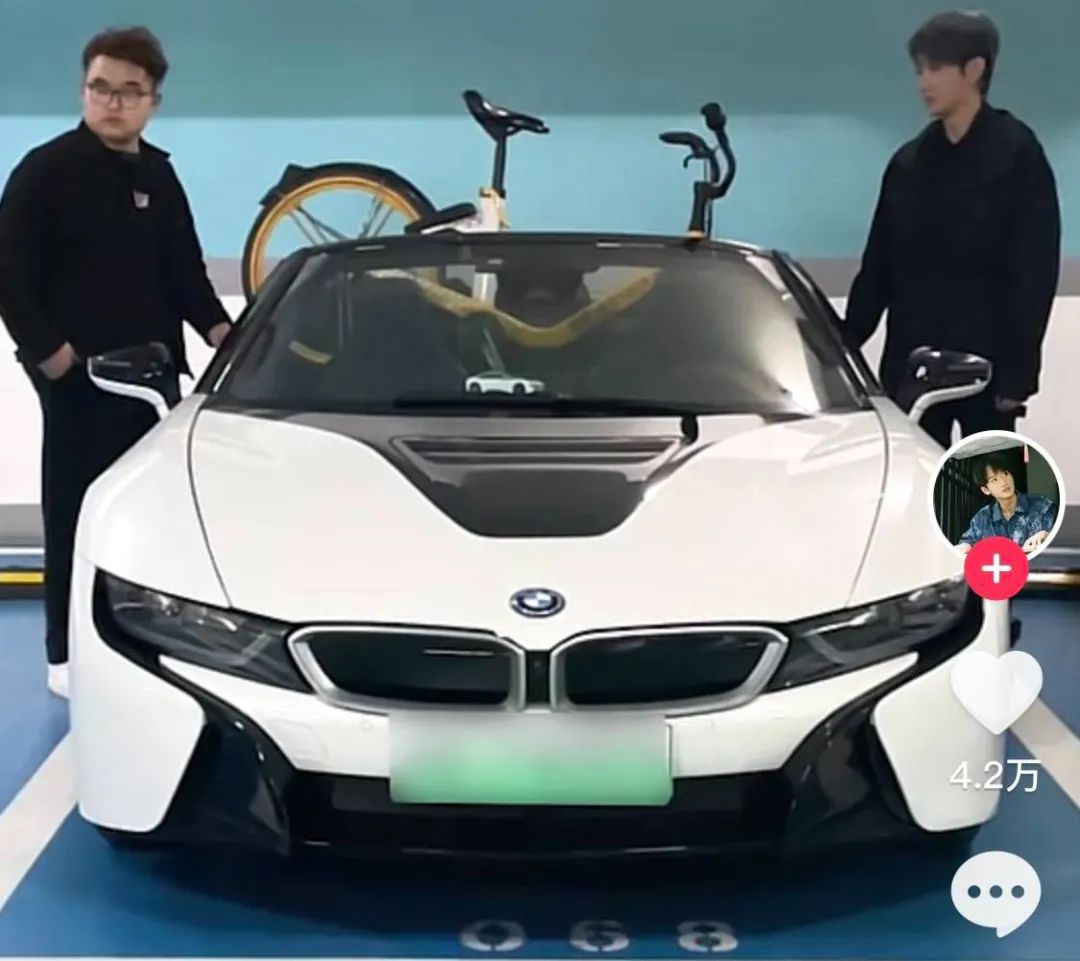 说好继承百亿家产，却成了搞笑男，豪门二公子有多“不务正业”？