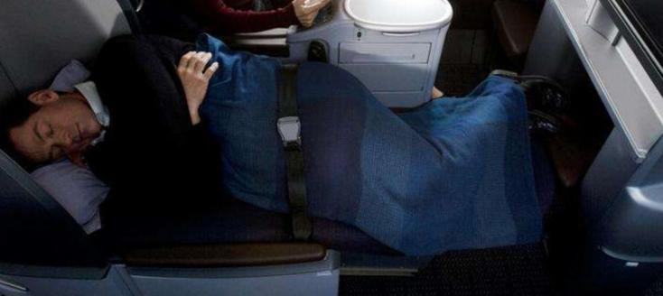 坐飞机有哪些免费服务,飞机上3项免费服务