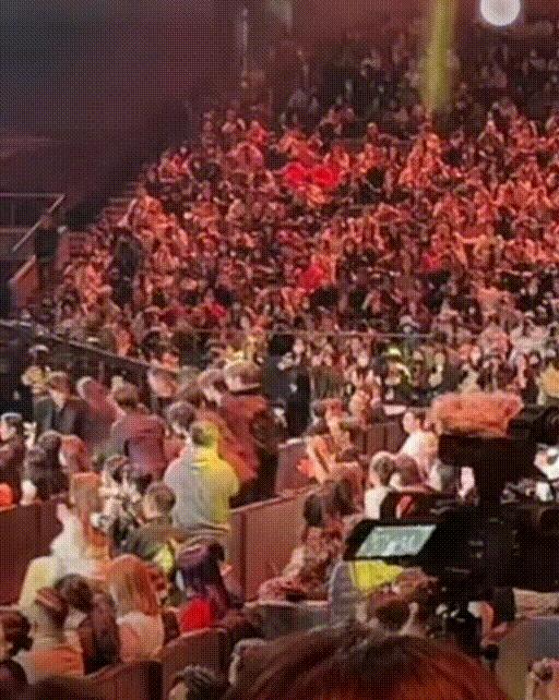 微博之夜照妖镜小动作,微博之夜成女星照妖镜