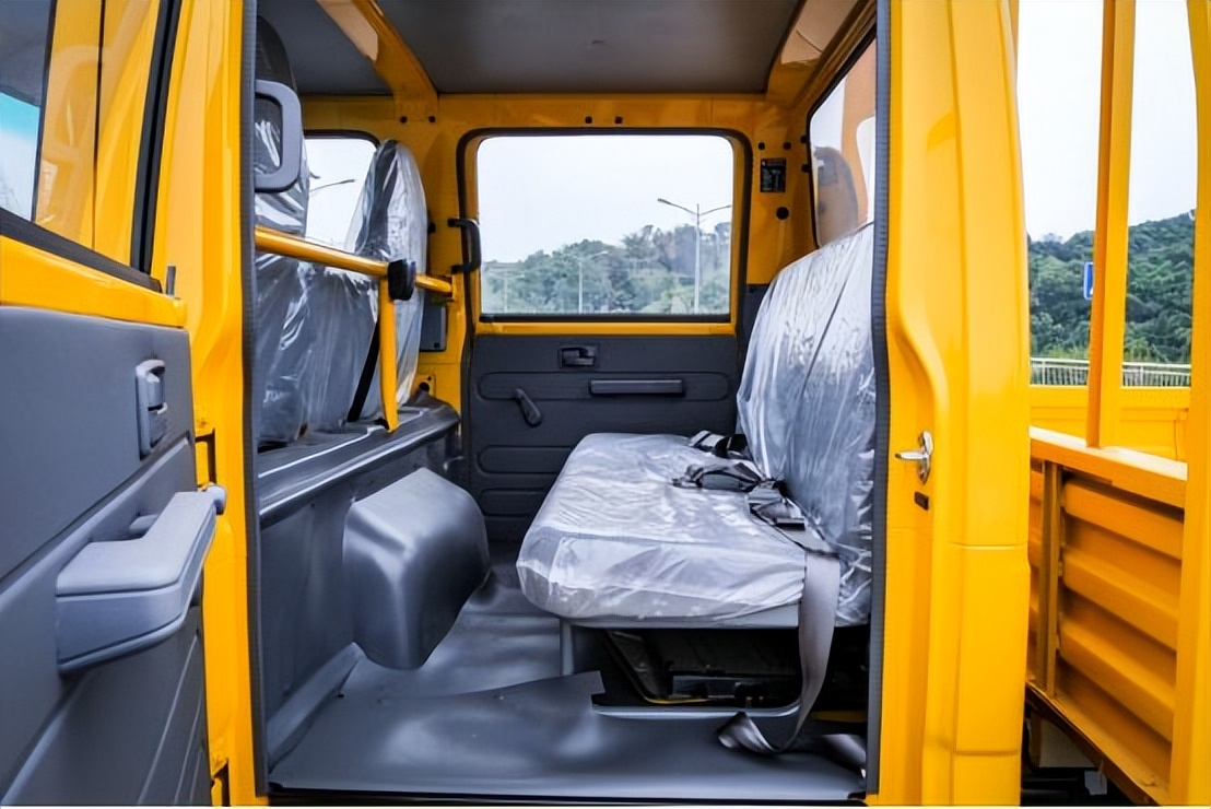 庆铃铃咖2.0轻卡油耗多少,庆铃铃咖2.0l中体轻卡价格