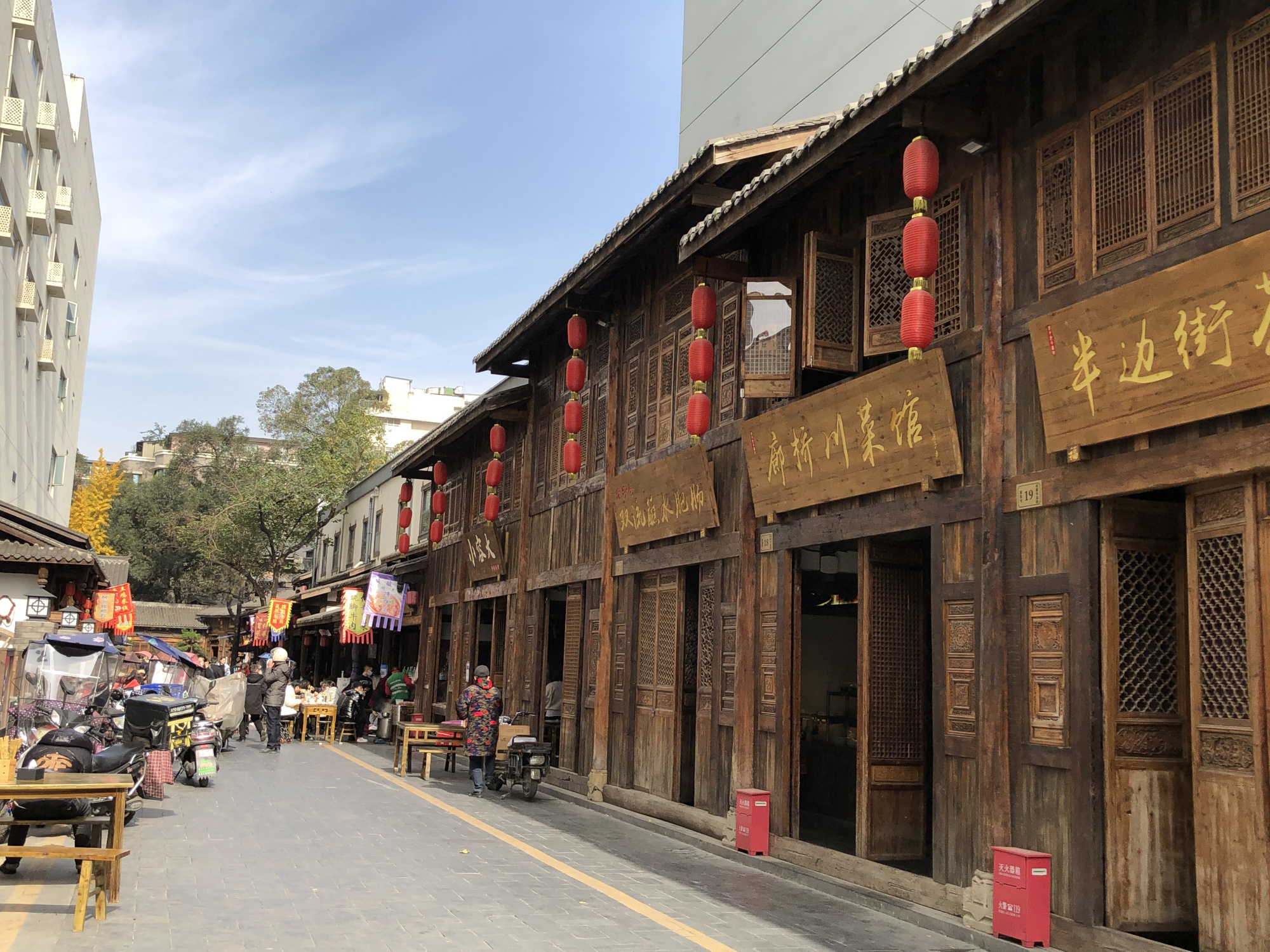 成都人的荷花池印象：逛的次数多了才会发现它具有强大的包容力