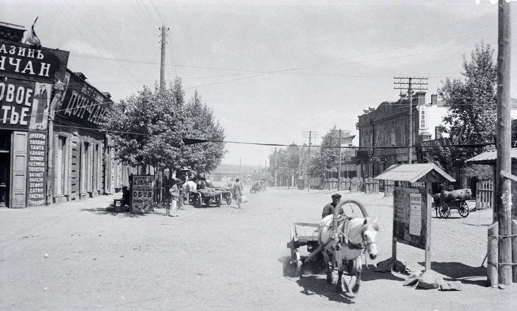 晚清残酷刑罚老照片：骑木驴游街的妇女，被当众千刀万剐的死刑犯