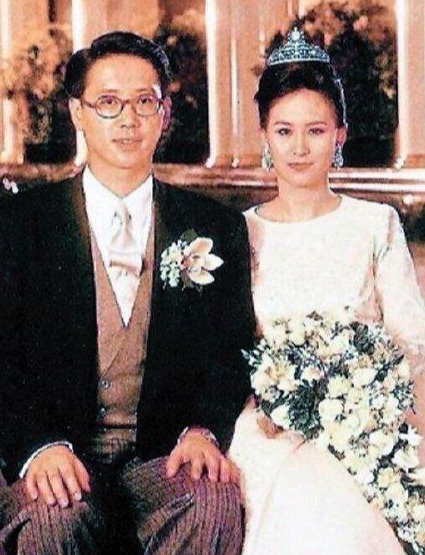 窦骁与何超莲现以朋友相称的意义,有一种算计叫窦骁和何超莲