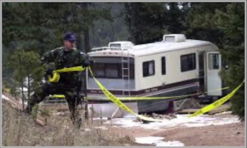 囚犯硬刚狱警，“德州7子”的硬核越狱事件，狱警还挥手示意