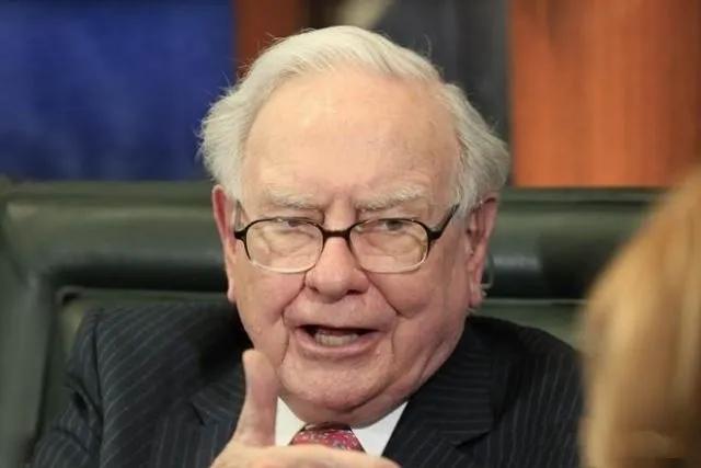 比尔盖茨一生捐了多少钱,前世界首富比尔盖茨干什么的