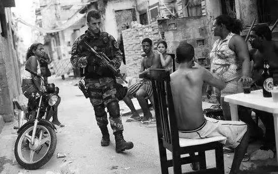 阿德里亚诺为什么叫梅阿查国王,足坛十大神锋阿德里亚诺