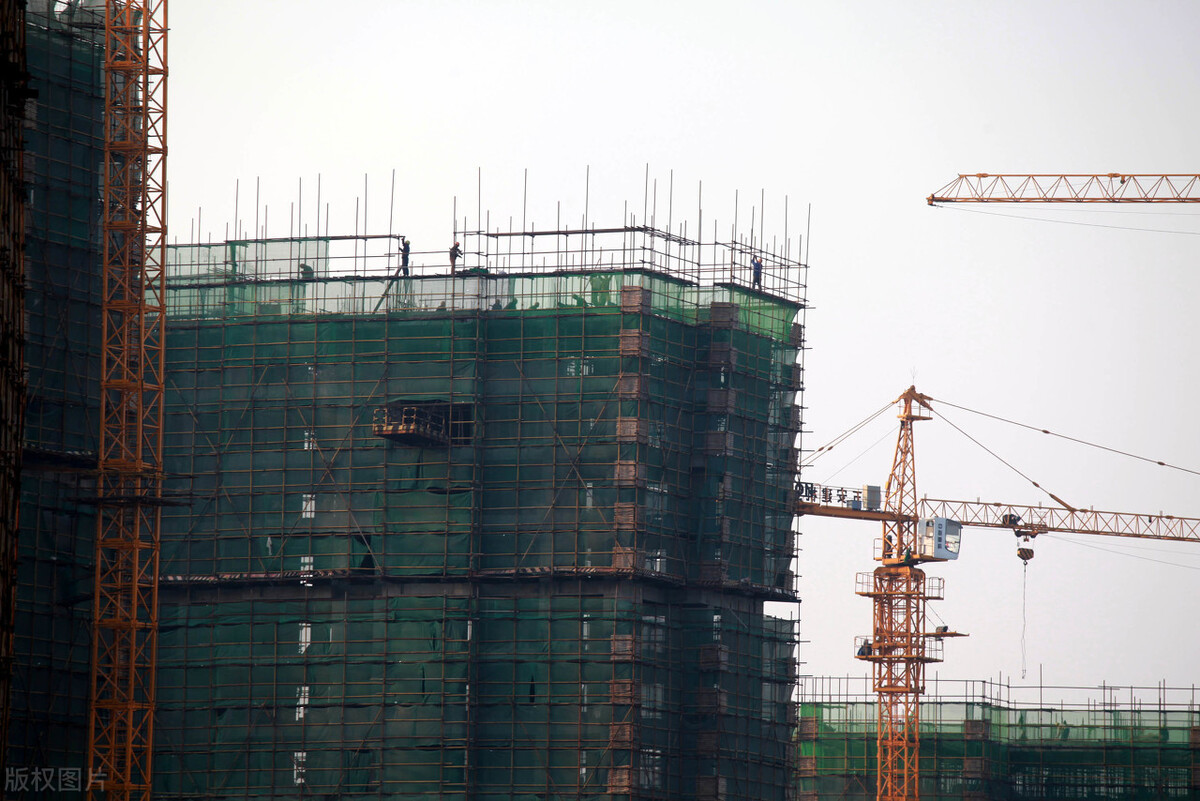 住着每月500元的出租屋,住着深圳一千多万的房子