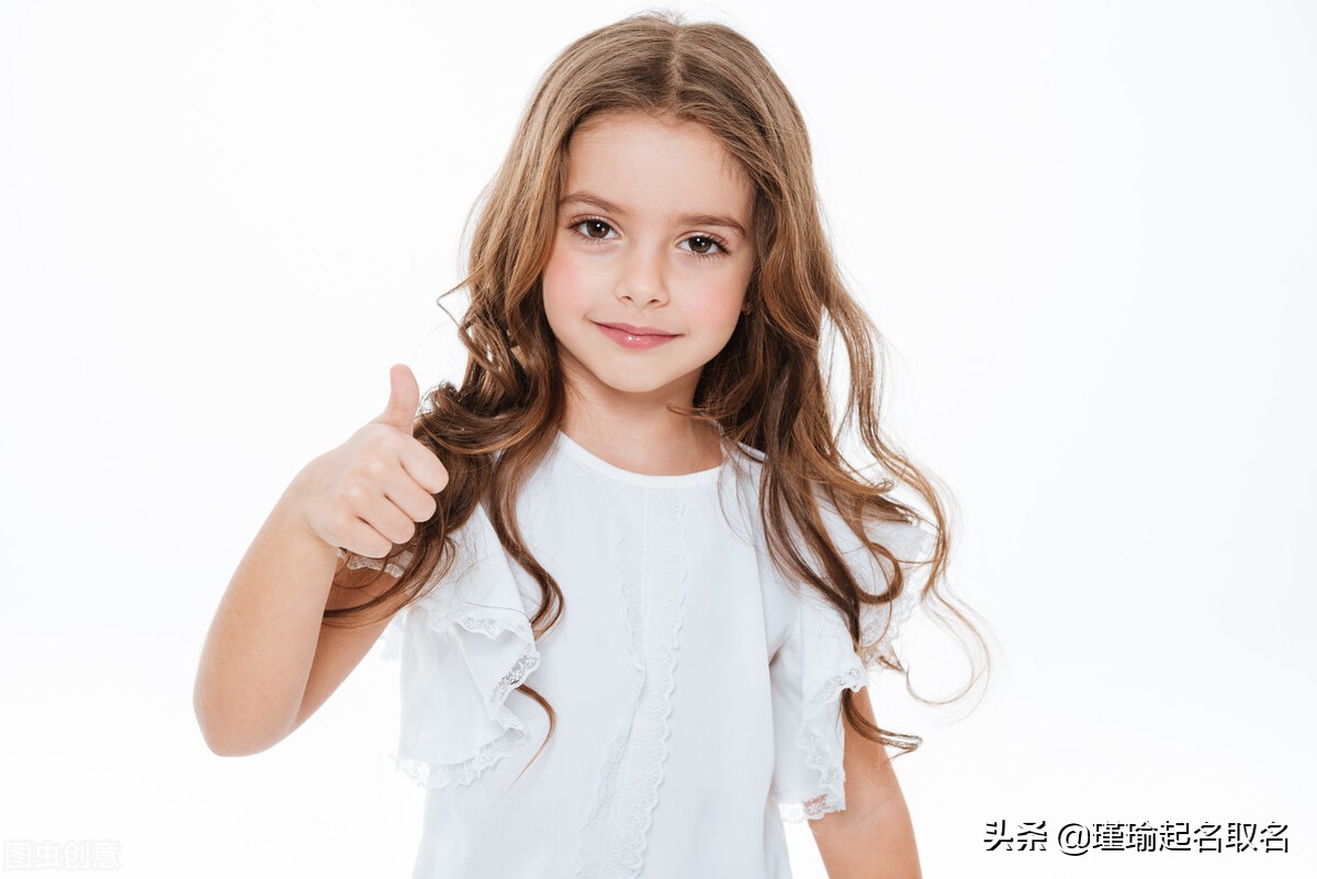 有独特气质的女孩,知性又自信独立女性拥有无限魅力