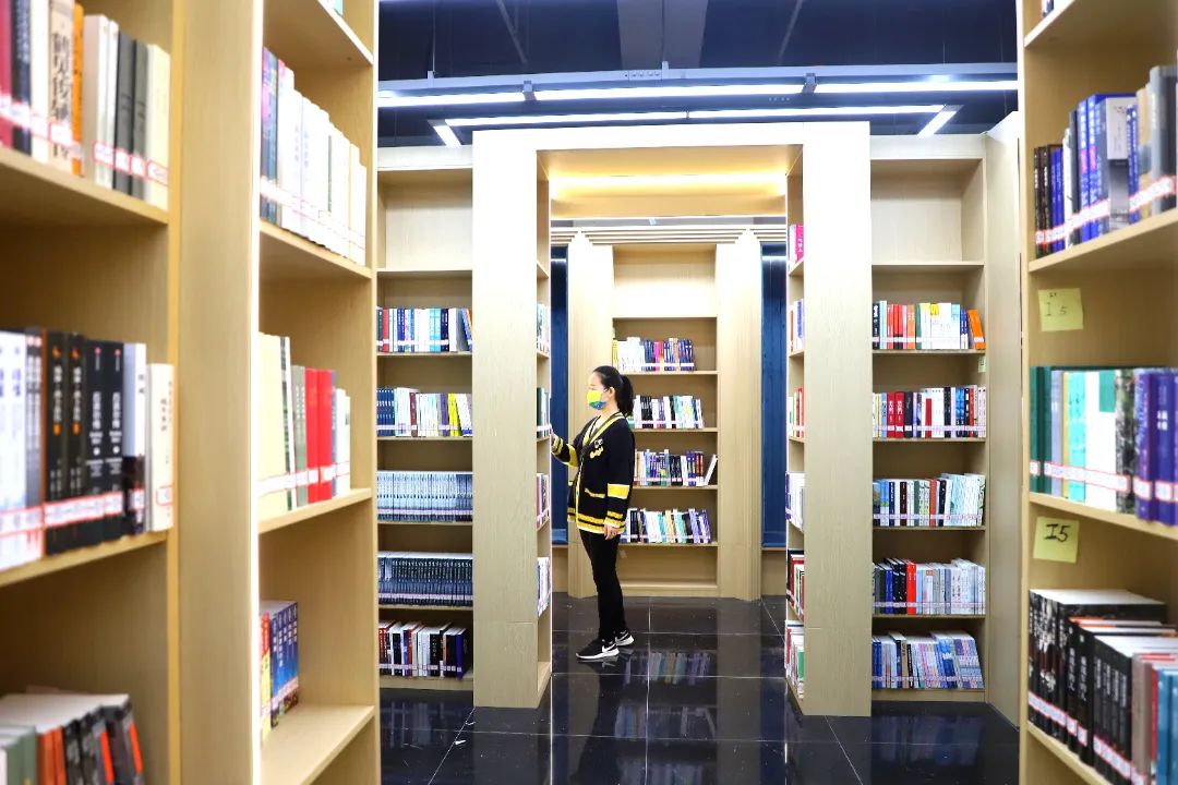 一座“追光”之城背后的软实力