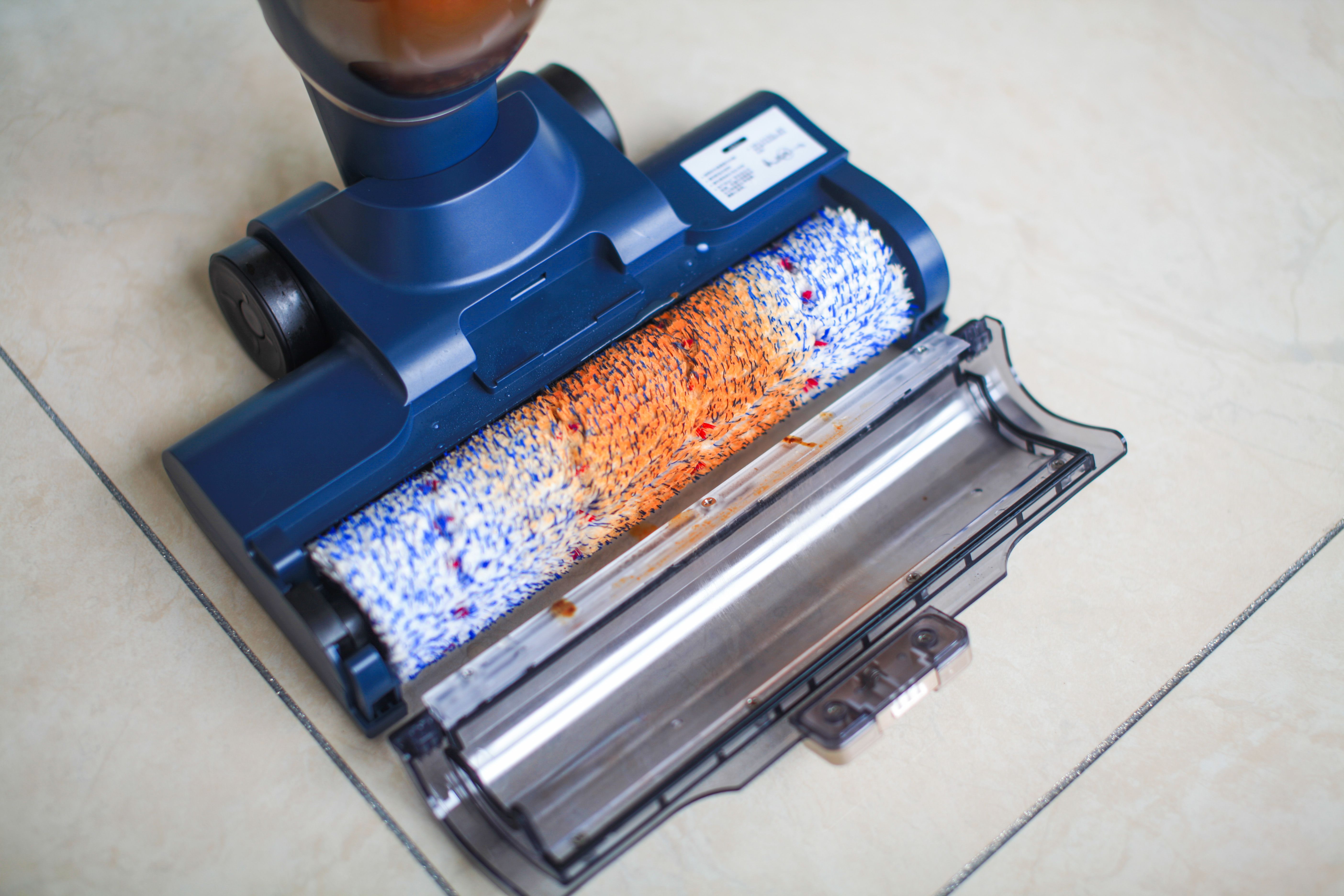 洗地机洗地板好用吗,洗地机地板顽固污渍测评