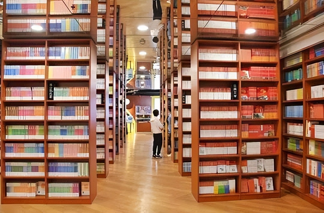 新华书店靠什么赚钱,加盟新华书店有钱赚吗