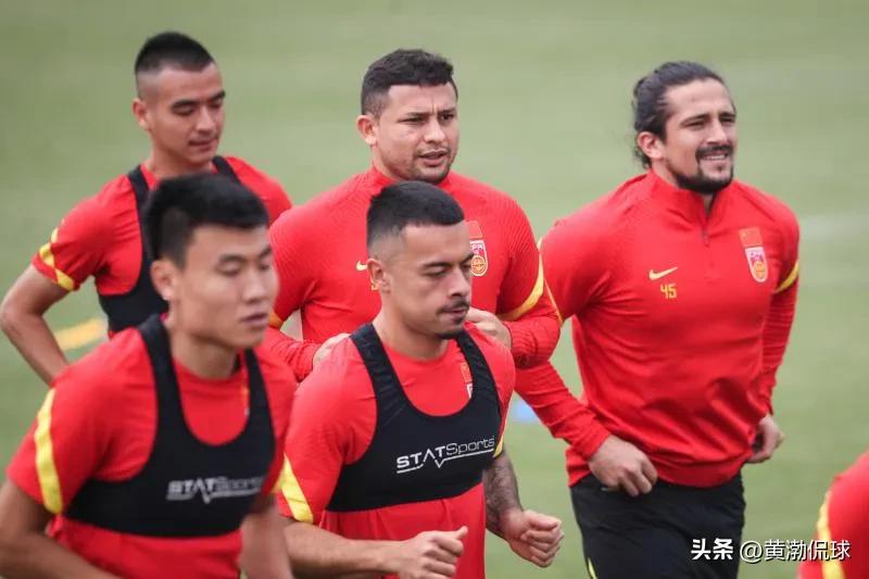 李铁弃归化德甲,李铁谈归化球员战术