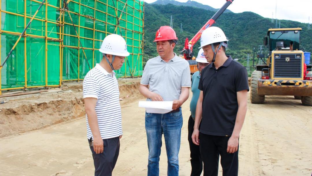 束孝根：用脚步丈量责任，当好项目施工“掌舵人”